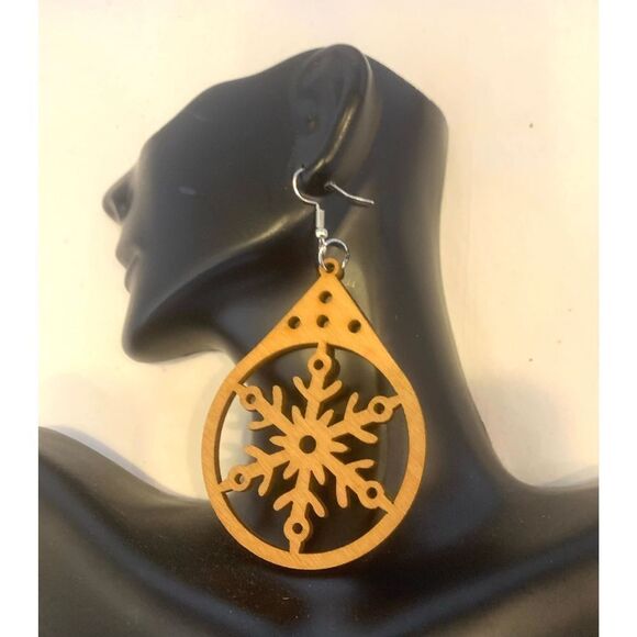 Wooden Snowflake Fashion Earrings - Picture 1 of 3